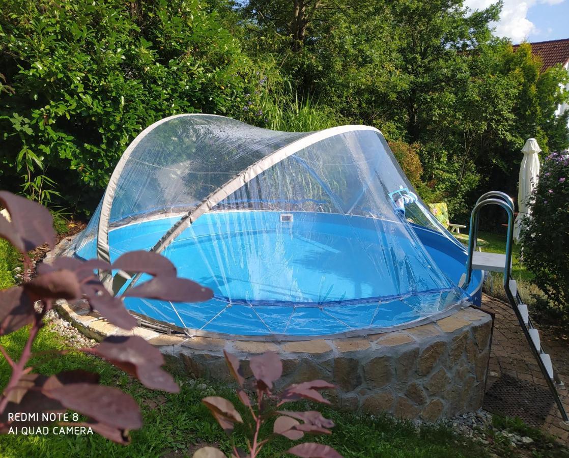 Mediterran-Skandinavisch - Outdoorwhirlpool Ganzjaehrig Burgthann Exterior foto